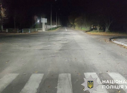 У Ржищеві підліток на електросамокаті потрапив під колеса авто: хлопця госпіталізували