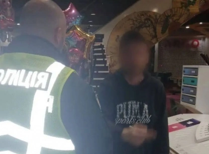 П’яний відвідувач підірвав страйкбольну гранату в київському ТРЦ, ніхто не постраждав