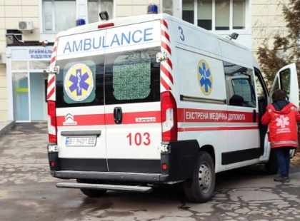 Трагедія у школі Дніпровського району: підліток випав із вікна та отримав переломи обох ніг