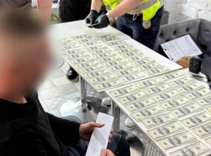 $7500 за підробні документи: у Києві зупинили схему виїзду через фіктивну “багатодітність”