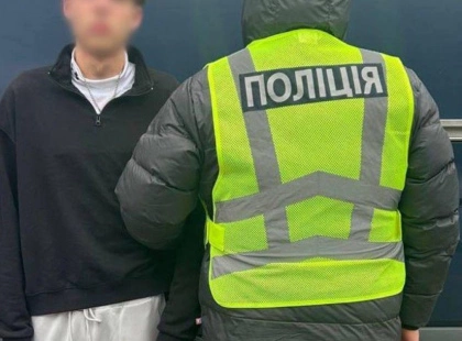 У Києві затримали 18-річного палія: виконував завдання ворога й підпалив цивільні авто