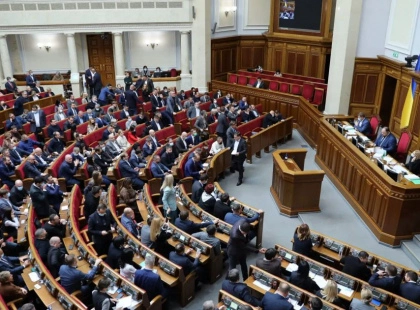 Киянам зі статусом «критично важливих» можуть обмежити виїзд: у Раді зареєстрували резонансний законопроєкт