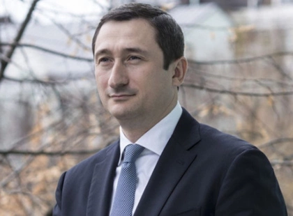 НАБУ просить арештувати ексвіцепрем’єра Олексія Чернишова у справі про “пральню” та $1,2 млн готівкою