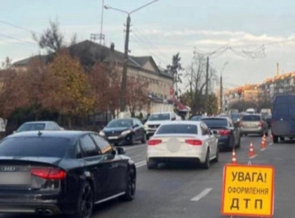 У Борисполі авто збило пішохода, який переходив дорогу в неналежному місці
