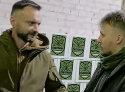 Підтримка фронту: Кличко долучився до передачі великої партії дронів 5-му батальйону