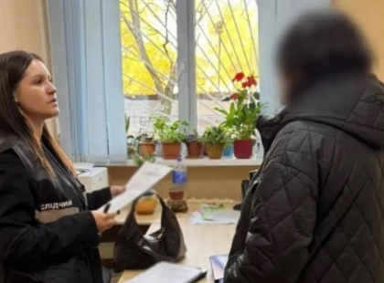 У Дарниці викрили бухгалтерку, яка привласнила понад 1,5 млн грн із зарплат освітян