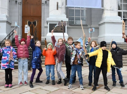 У Києві дітей пускають до одного з найбільших музеїв безкоштовно: що пропонують і кому це стане у пригоді