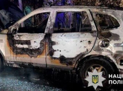 Помста за відмову: у Києві чоловік підпалив Hyundai нового партнера ексспівмешканки