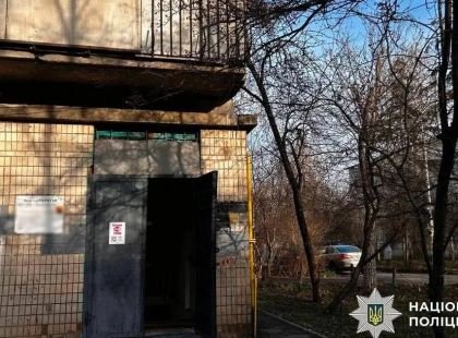 Пенсіонерку з Подолу оштрафували: заборонила мамі з дитиною зайти в укриття під час атаки