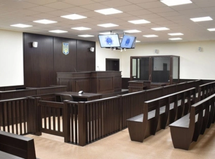 Резонансна справа під тиском? Київський апеляційний суд зупинив роботу через повідомлення про бомбу