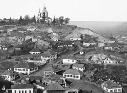 Місто крізь об’єктив: у Києві відкрили виставку унікальних знімків 1850–1930 років