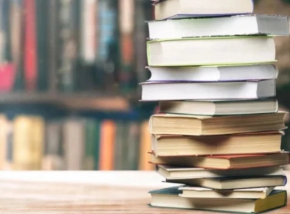 В Ірпінському ліцеї інноваційних технологій — нові книги: учень задав приклад