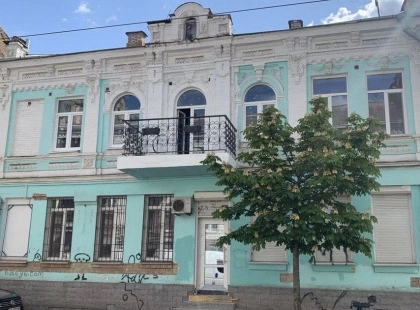 Історична будівля у серці Подолу знову належить громаді: суд скасував махінації з підробленими документами