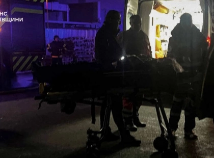 Пожежу в багатоповерхівці Вишгорода ліквідували: людей тимчасово розселяють