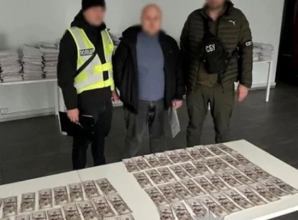 Схема ухилення в столиці: посадовець і спільник виготовляли фіктивні документи для військовозобов’язаних