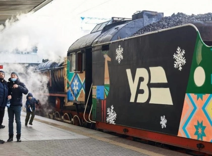 «Чарівний Експрес» у Києві: святкова подорож паровозом для дітей з прифронтових регіонів