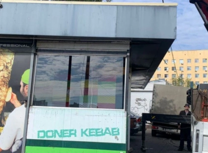 Київ. Знесення МАФів на Зодчих супроводжувалося спротивом місцевих і викликом поліції