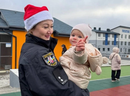 Київські патрульні підтримали дітей колег: реабілітація, екскурсія і море вражень