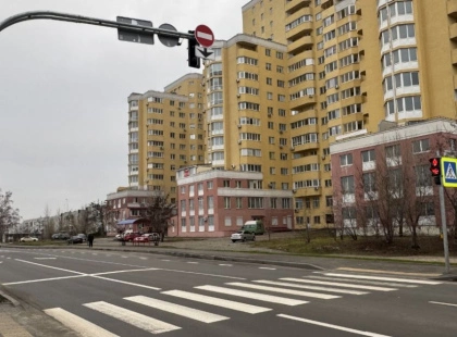 Київ встановив два сучасні світлофори з резервним живленням
