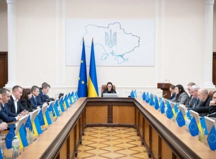 Київ платить найбільше — хто заробляє на держслужбі і чому це важливо саме для столиці