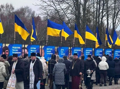 На Київщині з’явилася Алея Героїв: 18 банерів і спільний стенд для загиблих і померлих воїнів