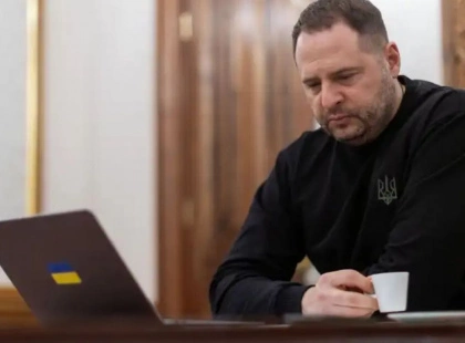 Після відставки Єрмака: на Банковій не можуть сказати, хто з його радників досі працює