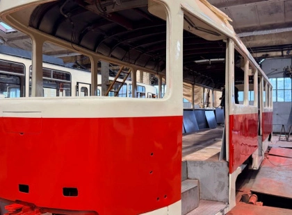 У Києві відновлюють легендарні Tatra T3: п’ятий вагон вже на фінішній прямій
