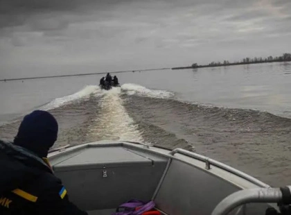На Київському водосховищі розгорнули пошуки чоловіка, що зник під час риболовлі