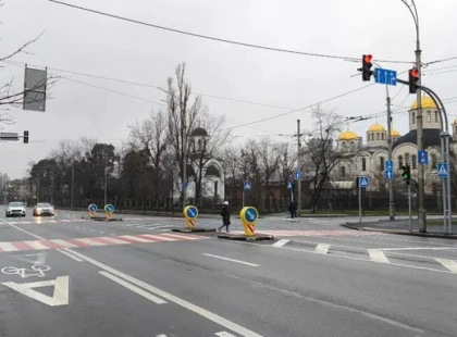 Небезпечний перехід на проспекті Миру нарешті зробили безпечним: встановили нові світлофори