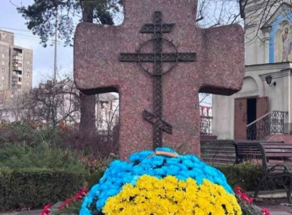 Мужність, що врятувала світ: у Києві поклали квіти до меморіалів Героїв Чорнобиля
