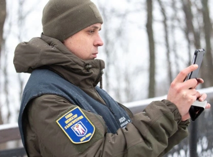 Інспектори з благоустрою змусили прибрати сміття у трьох районах Києва