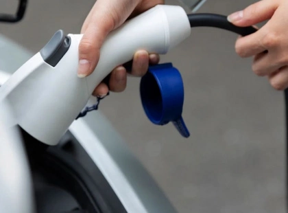 У Києві з 1 січня 2026 року суттєво подорожчають автомобілі: скасовують пільги для електромобілів