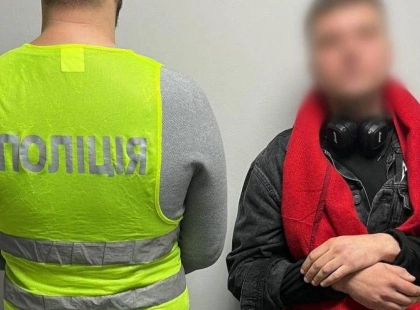 Трагедія за зачиненими дверима: у Києві чоловік напав на власну родину