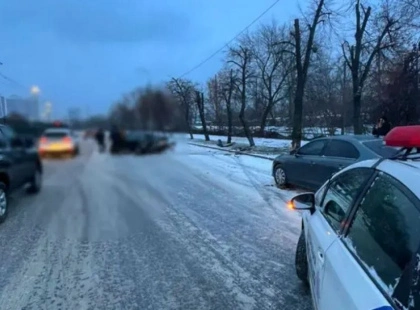Аварія паралізувала рух: де у Києві утворилися найбільші затори