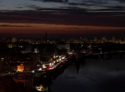 Атака по столиці: третина Києва залишилась без тепла, тисячі домівок — без світла