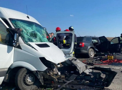 Трагедія в Голосіївському районі Києва: мікроавтобус виїхав на зустрічну