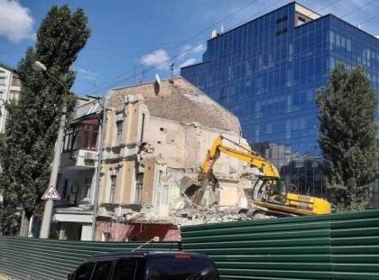 Старовинні флігелі Носача під загрозою: прокуратура оскаржує відмову арешту історичної ділянки на Подолі