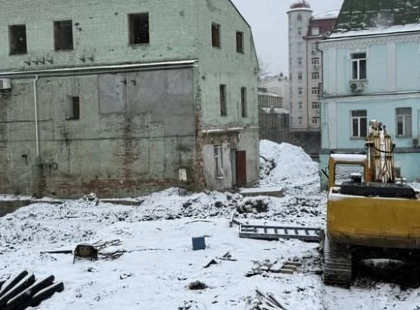 Поділ під екскаватором: як у Києві будують на археологічній пам’ятці, ігноруючи суди