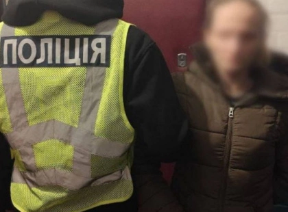Наркоторгівля з квартири: киянка продавала метадон, не виходячи з дому