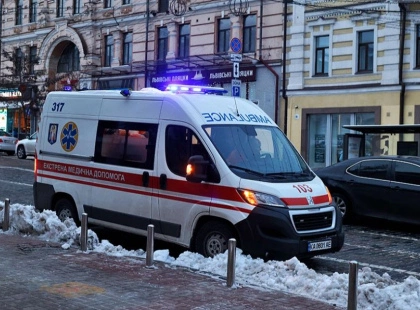 Прорив тепломережі на Лобановського: дівчина отримала тяжкі опіки