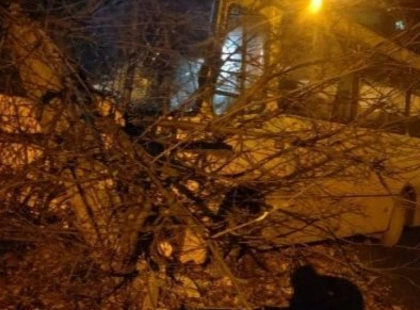 Викрадений автобус і розбите авто: у Києві затримали п’яного водія