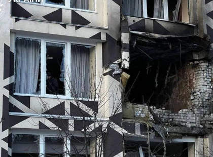 Клініка на Оболоні перетворилась на згарище: що залишилось після удару РФ