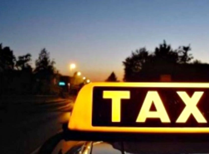 Чому в Києві не дозволяють таксі під час комендантської години