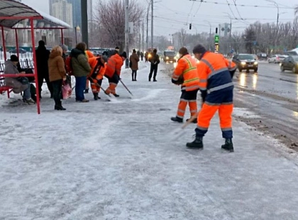 Ожеледиця під контролем: у Голосіївському районі працюють у посиленому режимі