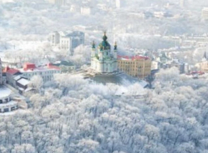 Негода стискає Київ: влада закликає киян утриматися від поїздок