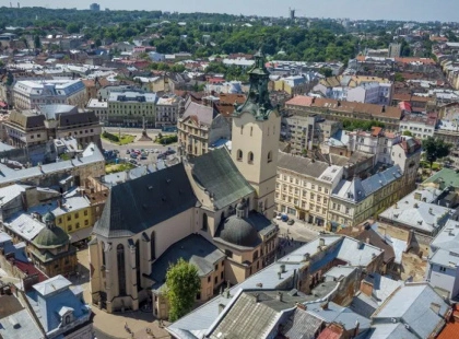 Швидше за авто: Львів впроваджує нову стратегію виділених смуг та запускає біогазові автобуси