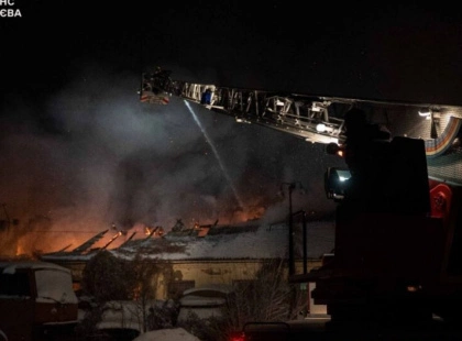 Нічна пожежа на Солом’янці: 600 м² складу вигоріли дотла