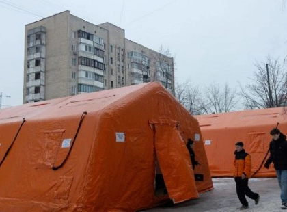 Київ п’ятий день живе в режимі блекаутів: що зі світлом, теплом і магазинами