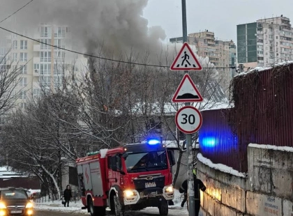 У Подільському районі Києва загасили пожежу в двоповерховому будинку