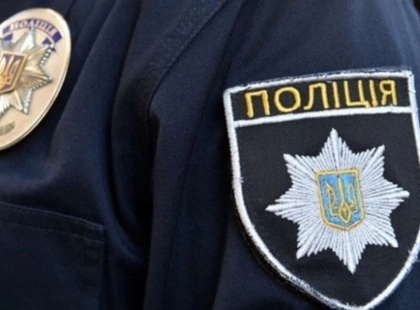 Валізи, метро та великі плани: у Києві копи зупинили «навколосвітню» подорож двох 9-річних школярок